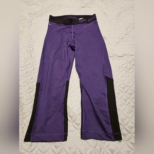 Nike pro leggings size small color purple